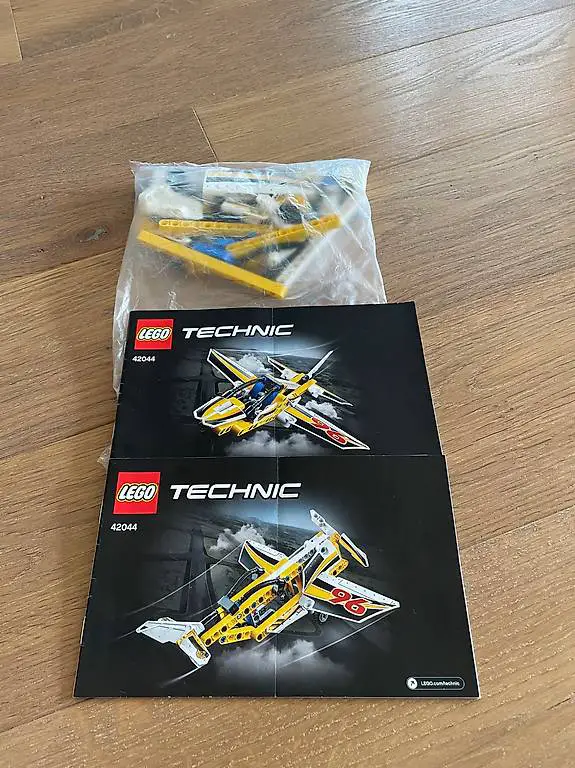 Lego Technic 42044 Flugzeug