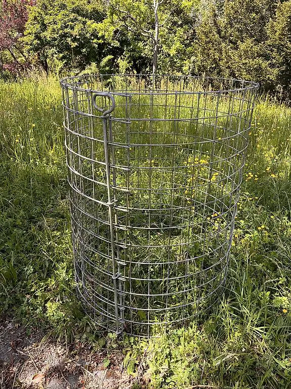 Zu verschenken: 2 Kompostgitger