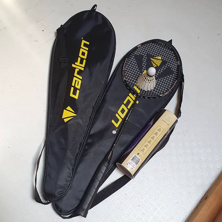 Neues Carlton Badminton Federball Set