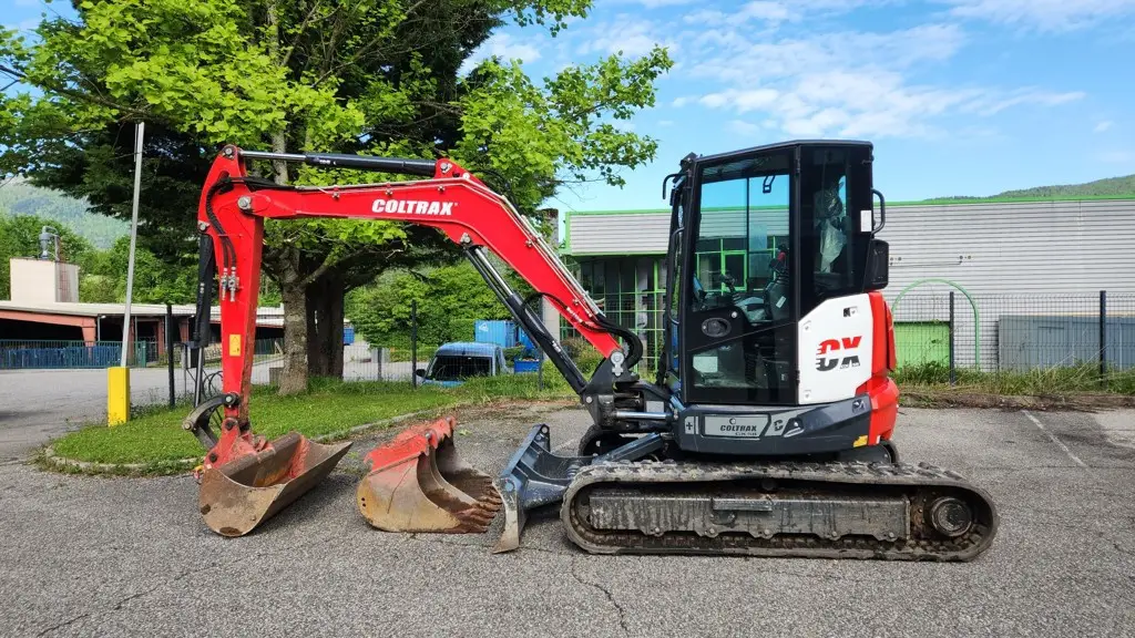 mini pelle coltrax cx 58