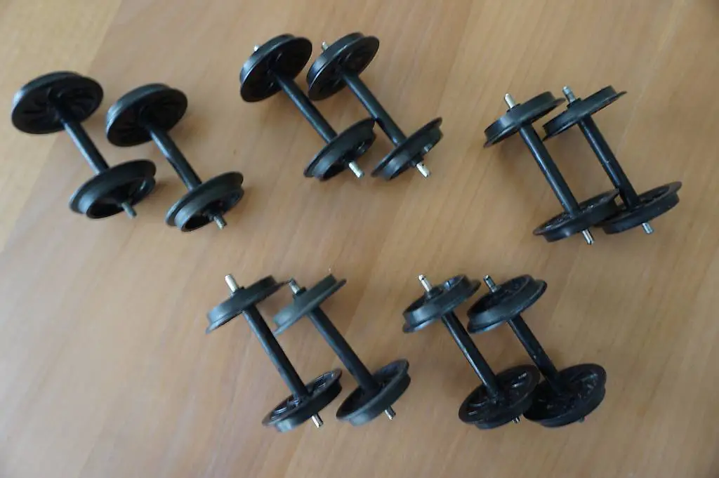 LGB 5 Paar Kunststoff Scheibenradsätze