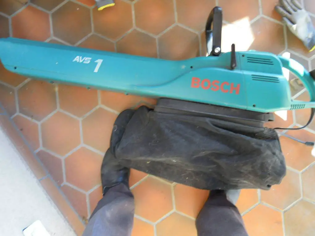 Bosch Laubsauger und Bläser