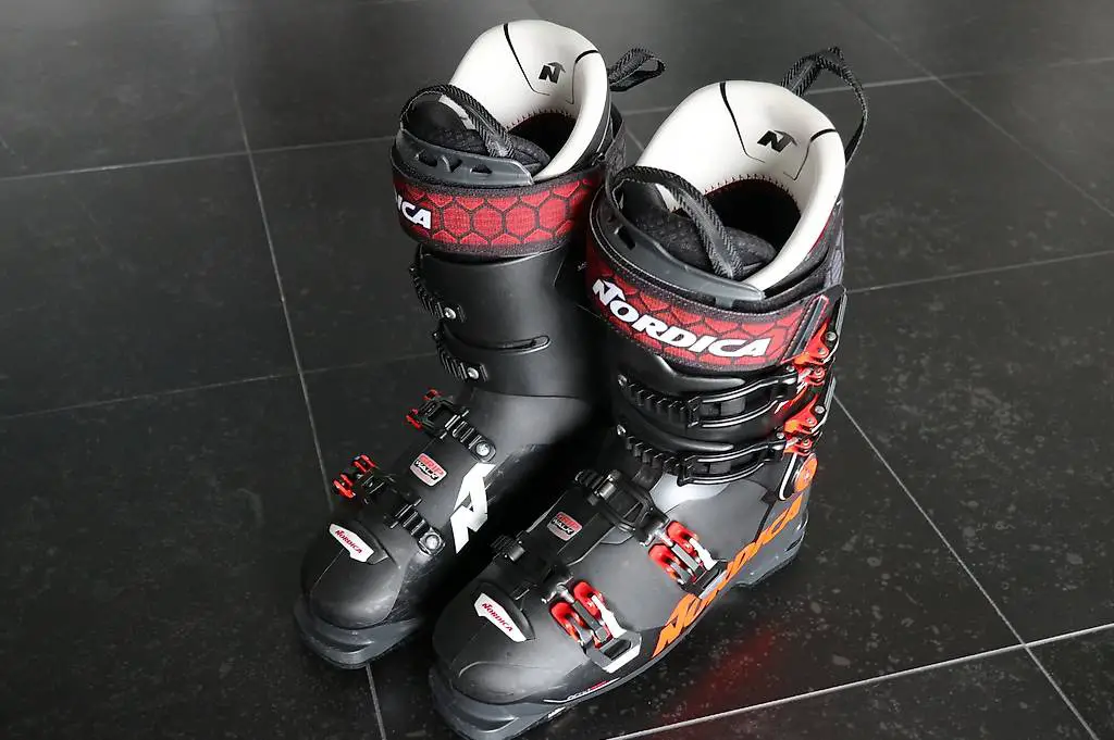 Skischuhe Nordica Pro-Machine 130 GW Gr. 28-28.5