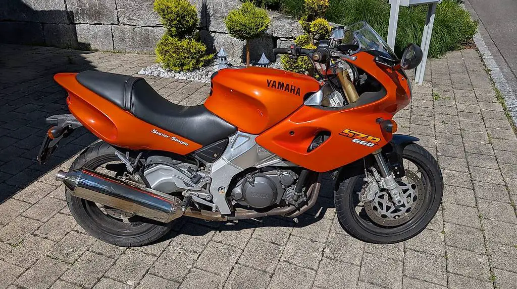 Motorrad Yamaha SZR 660