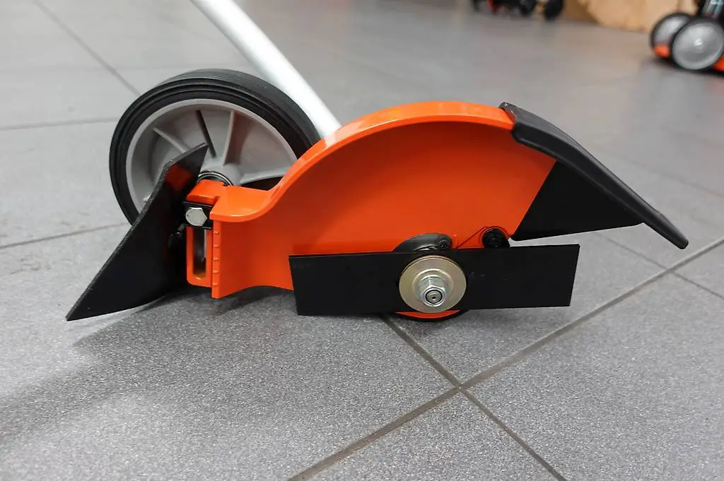 Kantenschneider gebogen ECA850 Husqvarna