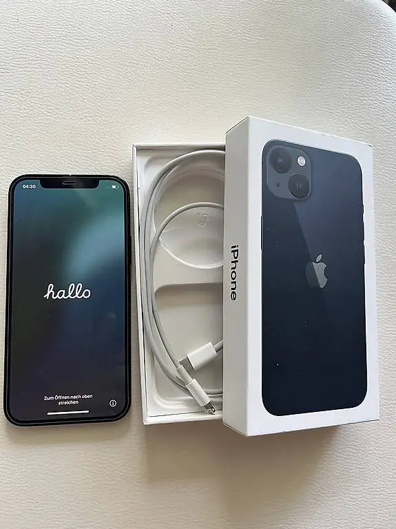 iPhone 13 64GB (87%) Batterie