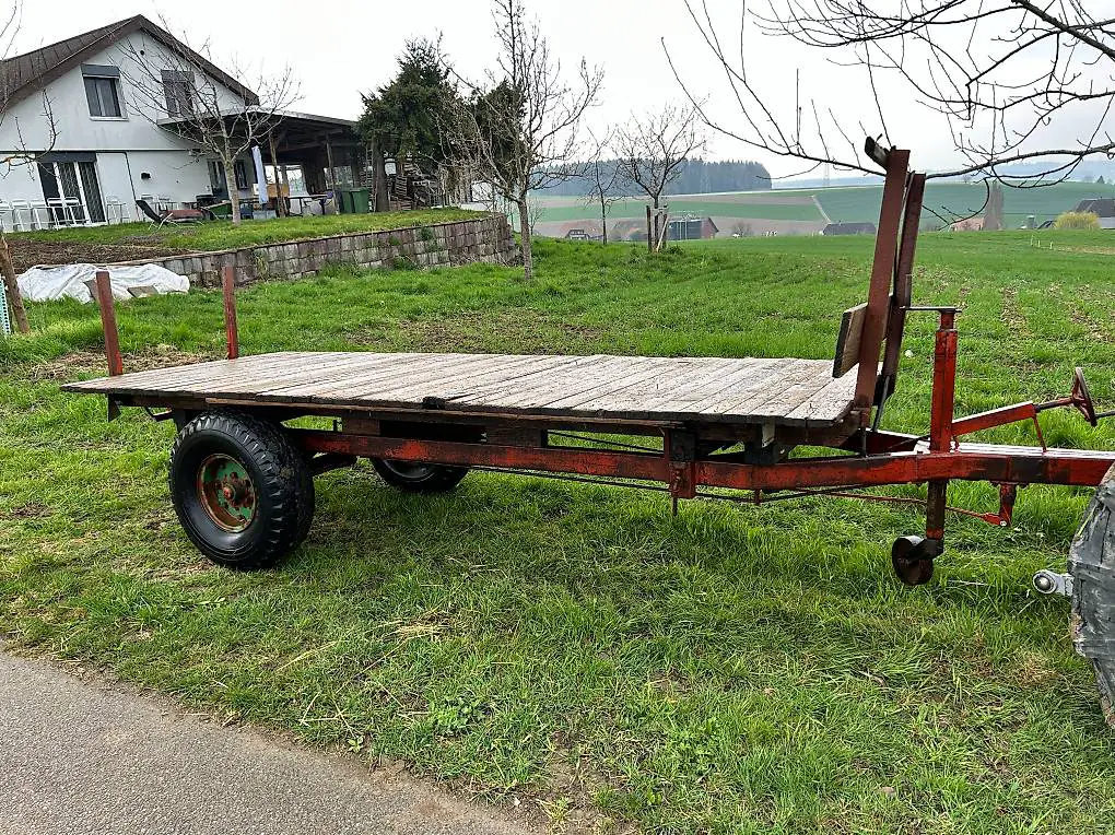 Landwirtschaftlicher Anhänger - Pneuwagen