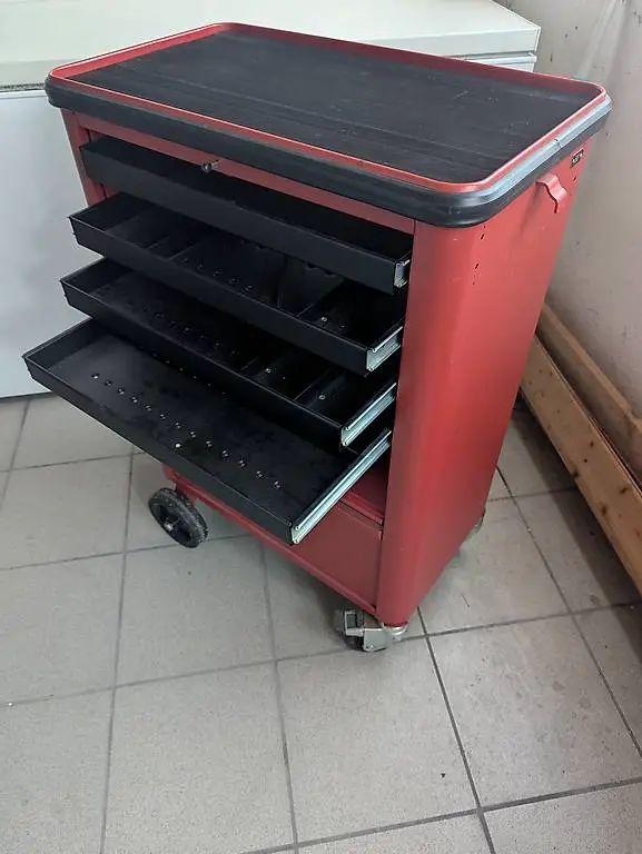 Werkzeugwagen /Werzeugboy