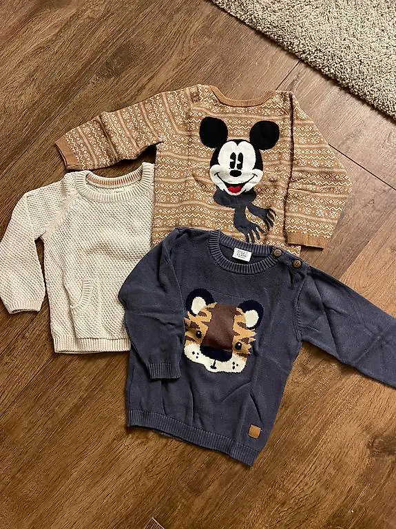 Kinder Pullover (3 Stück) Grösse 80