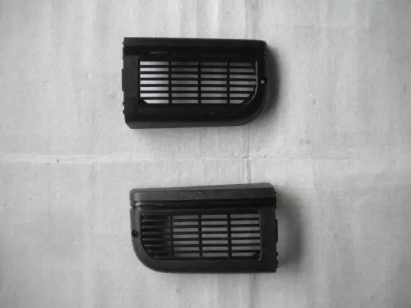 VW Golf MK1,cache HP droite ou gauche d"origine VW d"occas