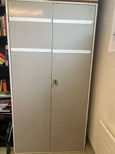 Metallschrank