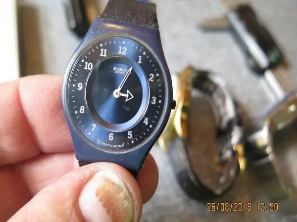  Swatch extra flach Batterie wechseln