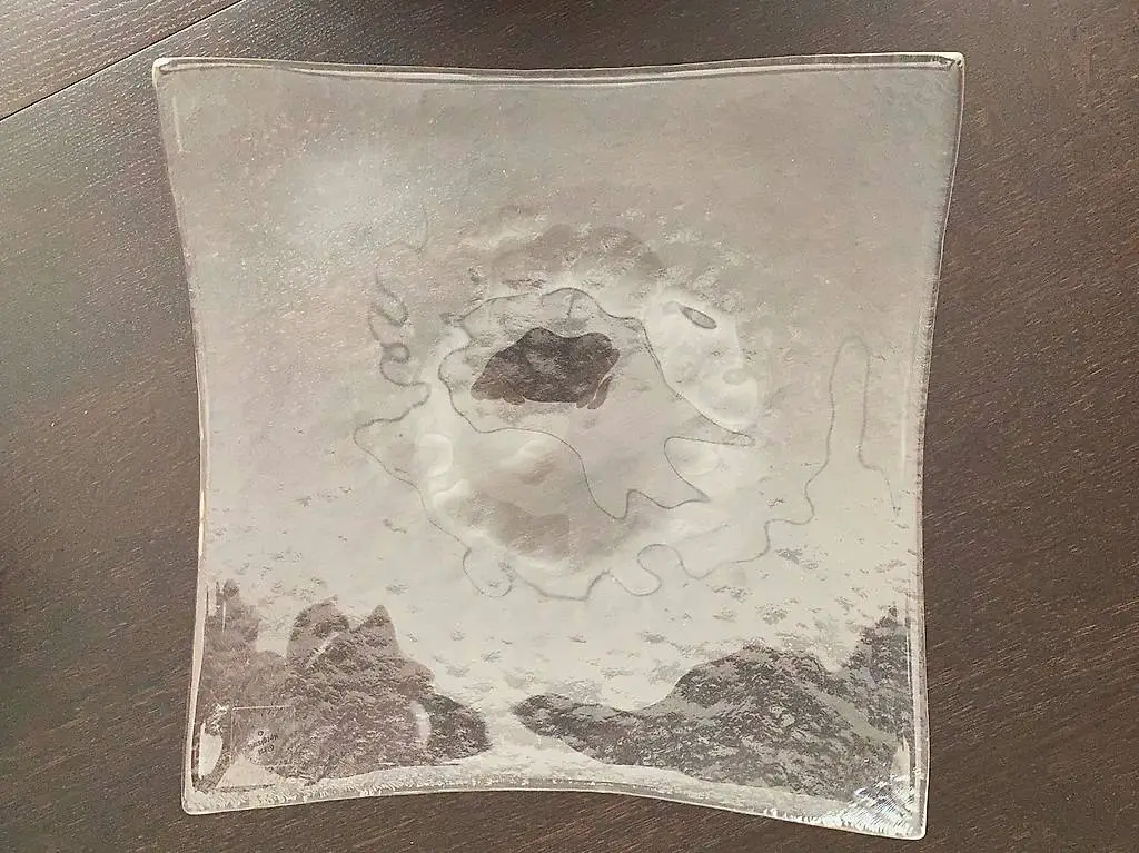 Wunderschöne Glasplatte/Glaschale "Carré" (Glasi Hergiswil)