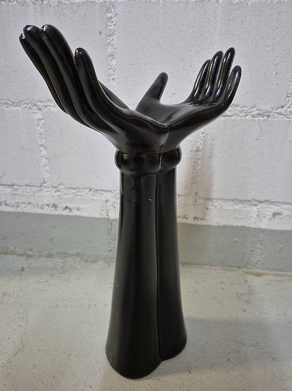 Schmuckständer Hände