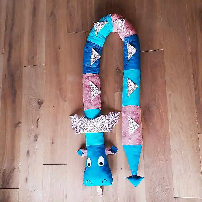 Bettschlange Bettdrache Nestchen