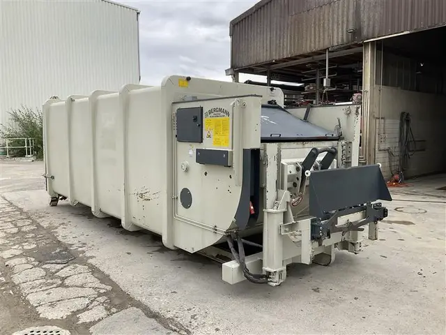 Presscontainer Bergmann MPB 907 SN/24, Abrollcontainer / Mulden