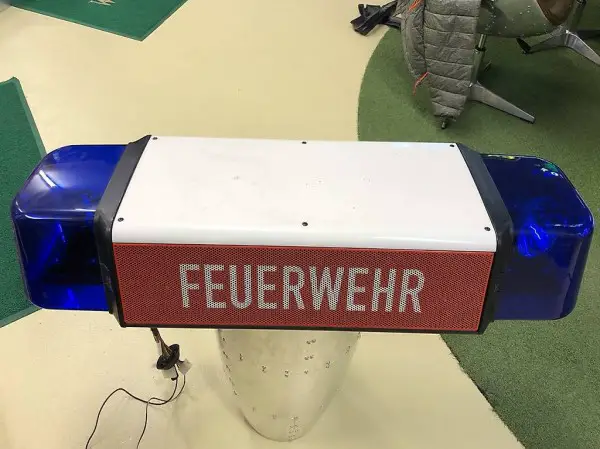 BLAULICHT+ SIRENE ANLAGE: HELLA RTK 4-SL. NEUWERTIG.