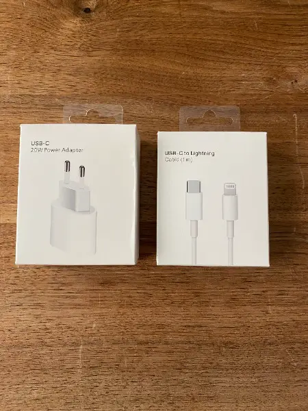 iPhone USB-C Ladekabel mit Adapter