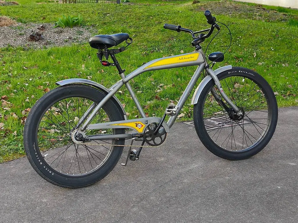 Felt Cruiser V12