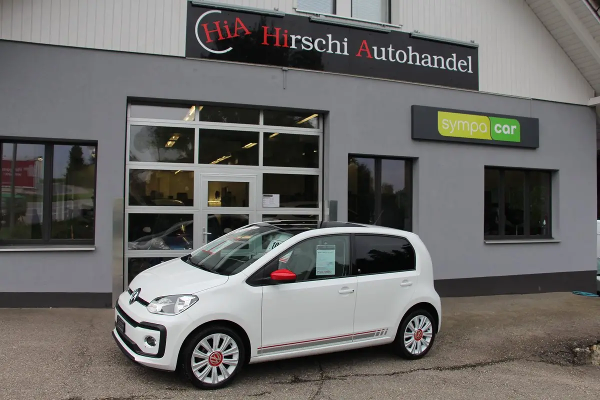 VW Up 1.0 MPI beats up