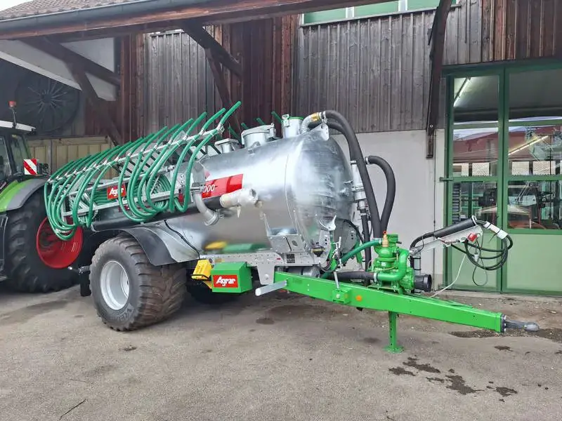 Agrar Swissline 8000RK mit Schleppschlauch SV 900