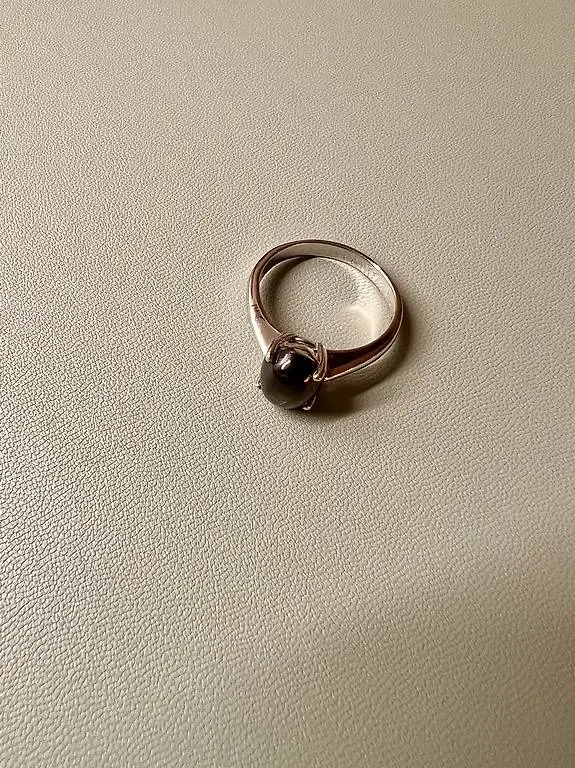 Silberring mit schwarzem Stein (Onyx)