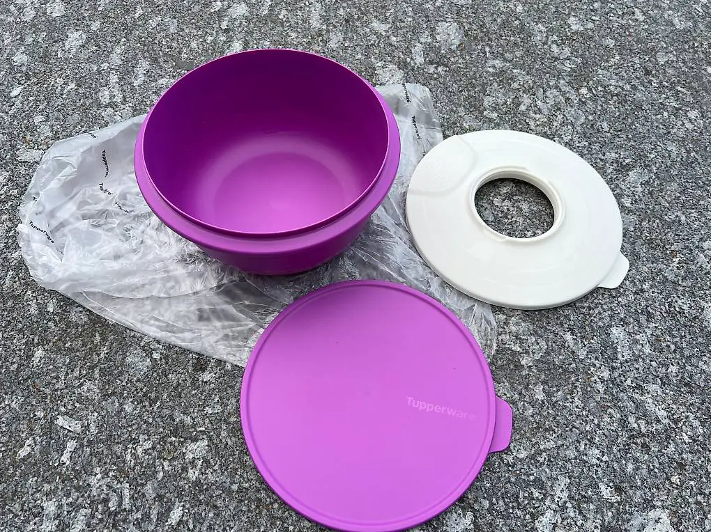Tupperware Schüttelschüssel violette