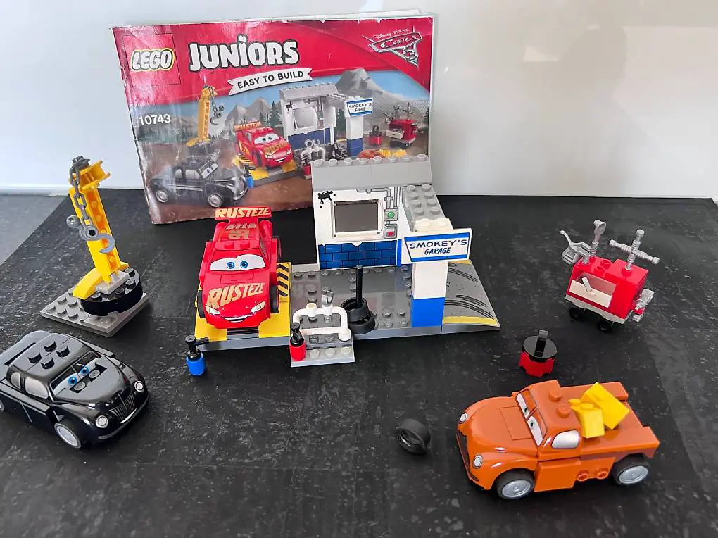 Lego Juniors Smokeys Garage