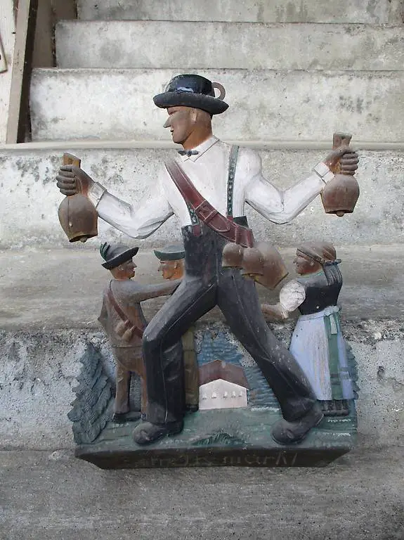 Hist. Schnitzerei Schellemärkt 50er + Relief-Bild Alpen-Chic