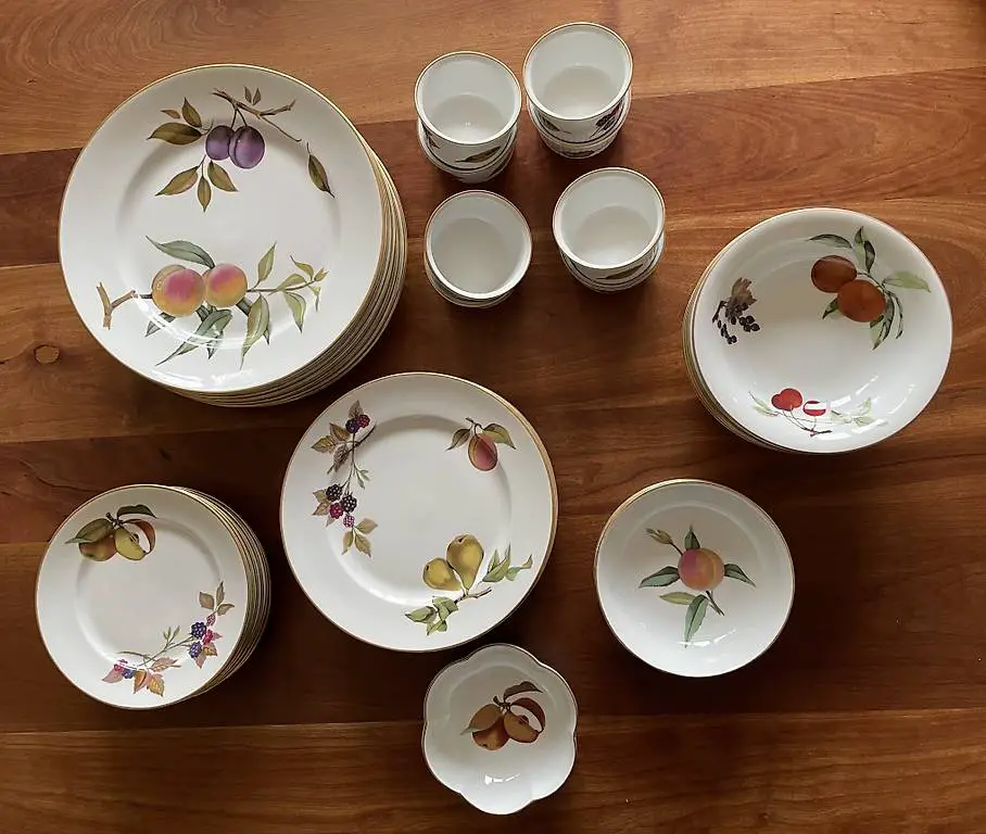 Royal Worcester Evesham Gold - Porzellan-Set