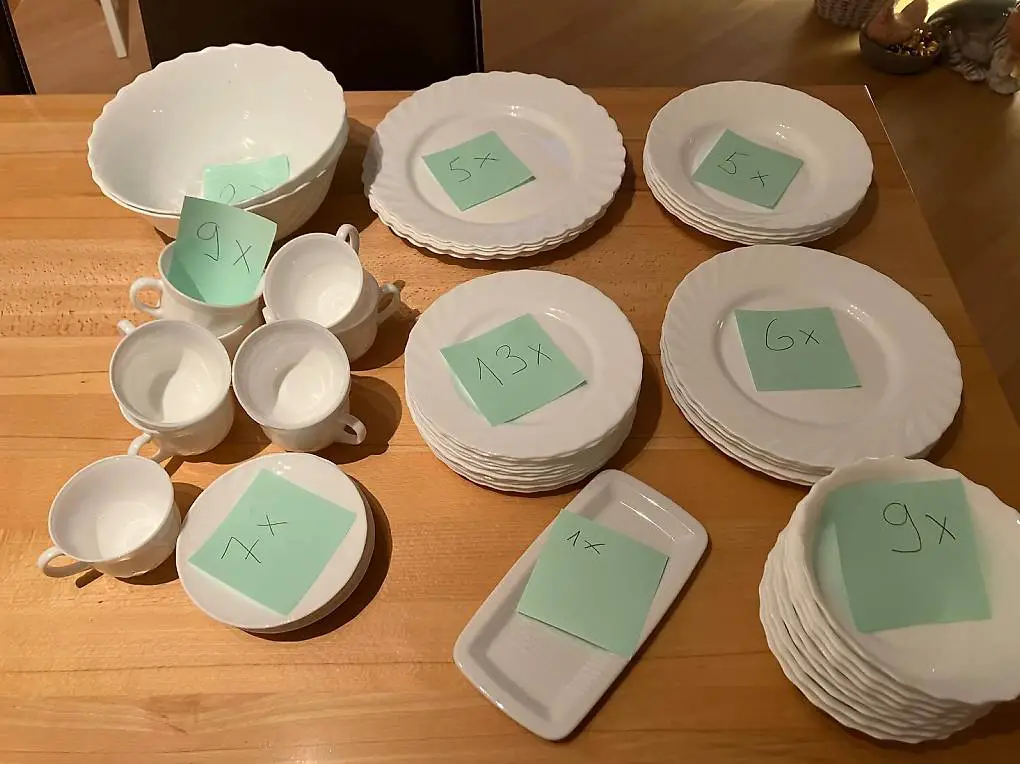 Geschirrset gross gut erhalten