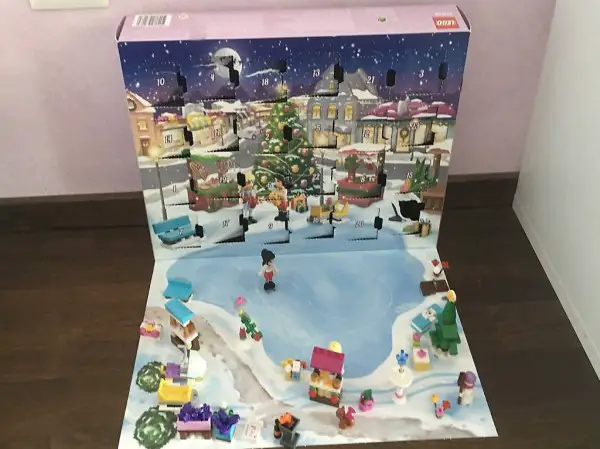 Lego Friends Adventskalender Nr. 41016 Auf dem Eisfeld