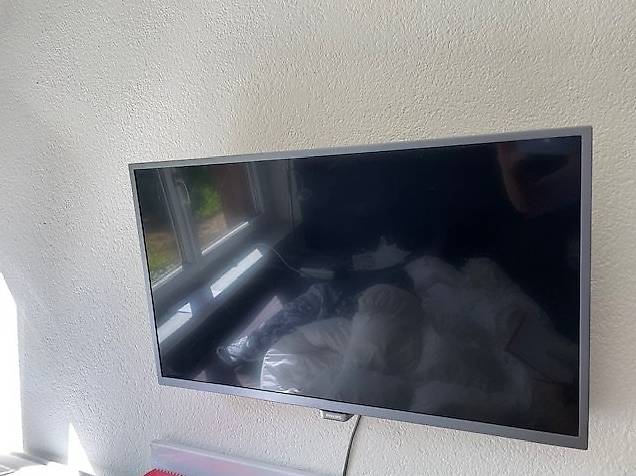 Fernseher Philips mit Wandhalterung