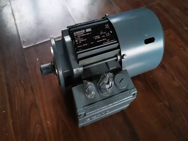  1Stk. Elektromotor 400V / 0.15kW