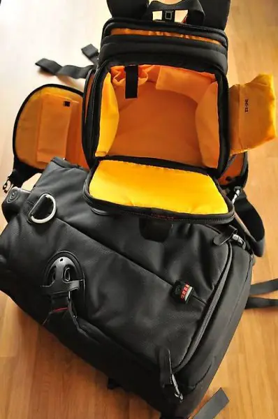 1 KATA 3N1-22 Slingbag/Kamera-Backpack (Kamera+Notebook)