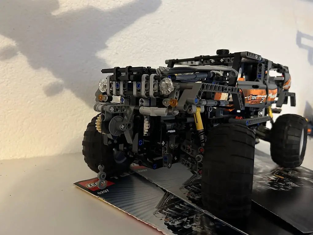 Grosser Lego Technic Geländewagen