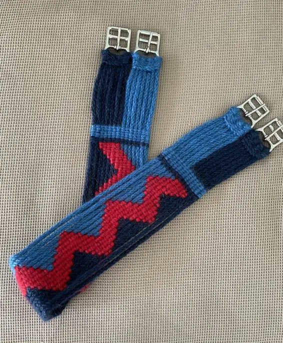 Selbstgeflochtene Sattelgurte aus Mohair - 106cm