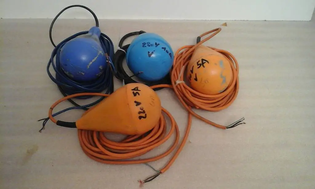 Schwimmerschalter für Wasserpumpe 220 Volt/10A