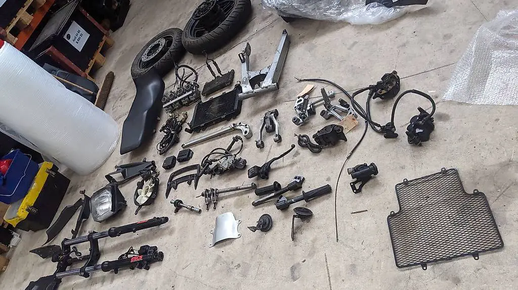 Kawasaki GPX 750 Teile