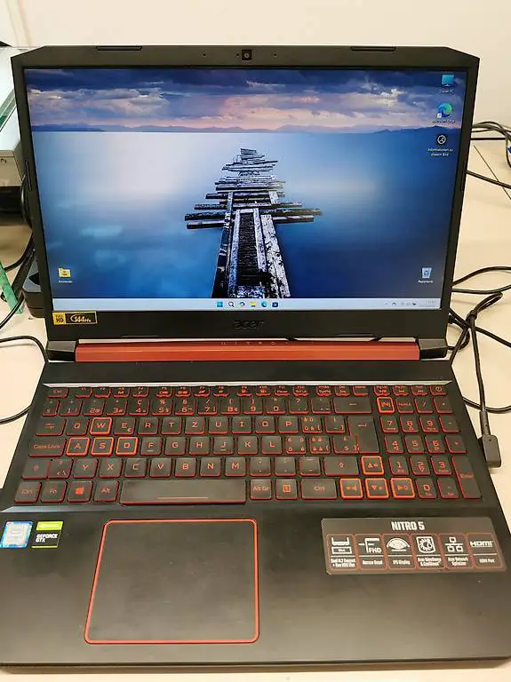Acer Nitro i7-4.5 | 32 GB | total 3.5 TB intern ()