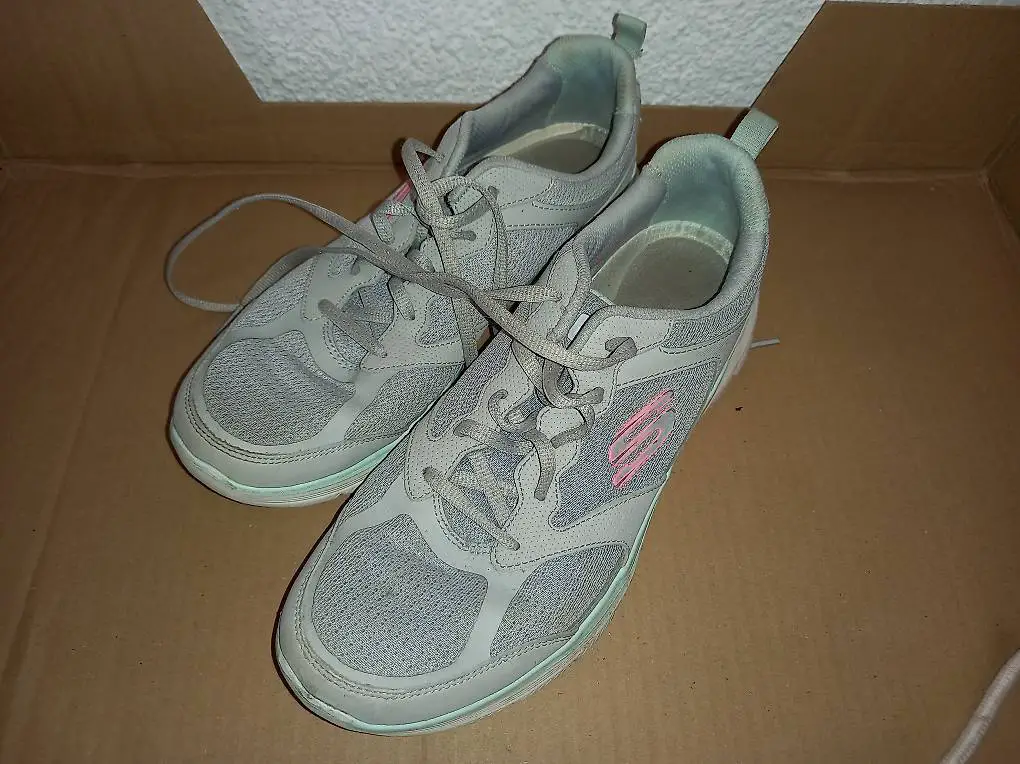 Skechers Mädchen Turnschuhe / Sneakers 38.5 (UK 5.5)