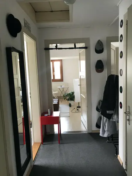 Schöne 2- Zimmer Dachwohnung zu vermieten