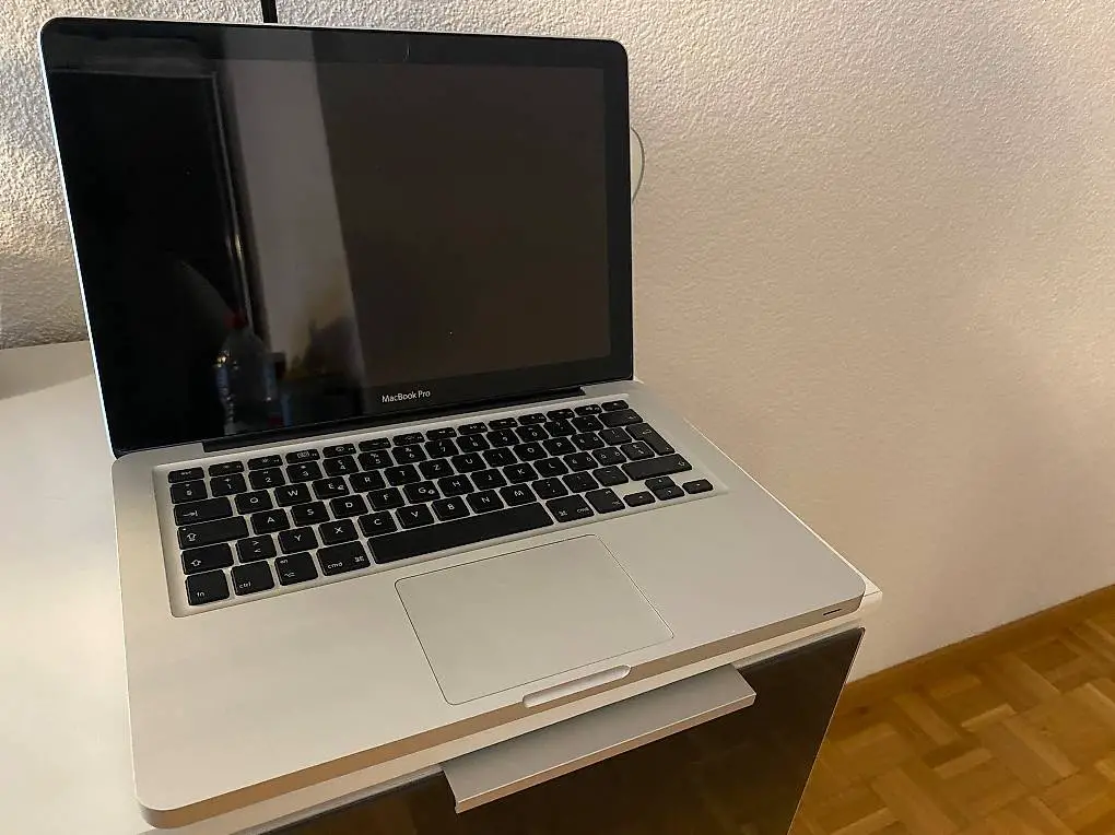 MacbookPro 13-inch, Mitte 2010