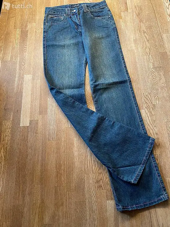 Damenjeans Grösse 36 Classic Farbe blue washed
