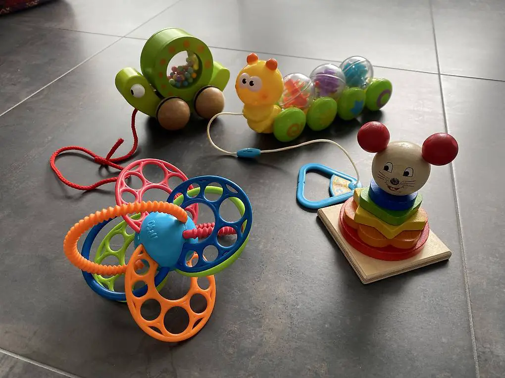 Ziehspielsachen, Stapeln und O-Ball