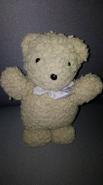 kuschliger herziger Quitsch TEDDY Bär Spielzeug Kuscheltier