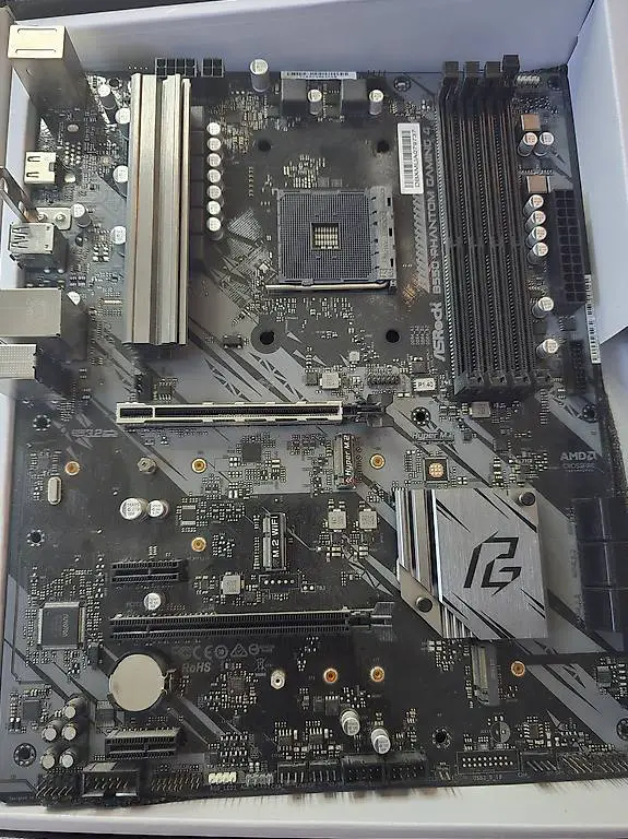 Asrock B550 Phantom Gaming 4