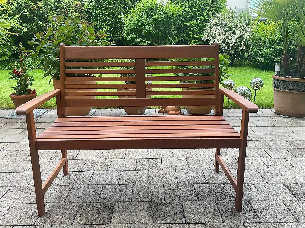 Holzbank aus Akazienholz massiv