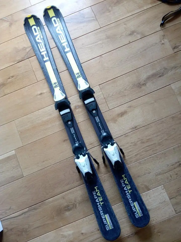 Head Supershape Team Carving Ski 127 cm mit Stöcken