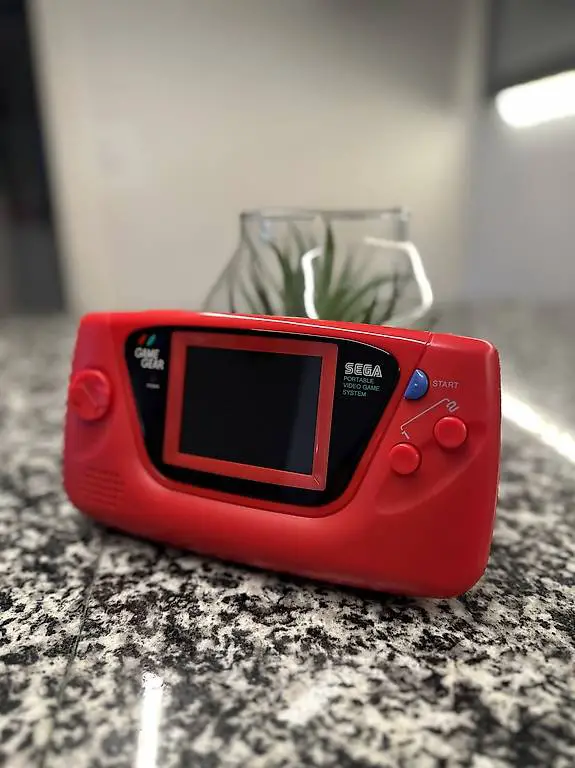 Sega Game Gear RED Knuckles Edition